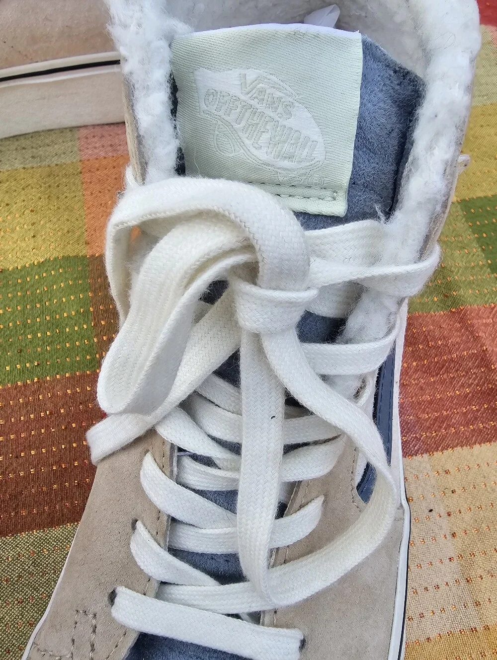 Vans Sk8-Hi MTE Sherpa Lined Suede Winter Sneakers Blue Cream Pink Women's 8